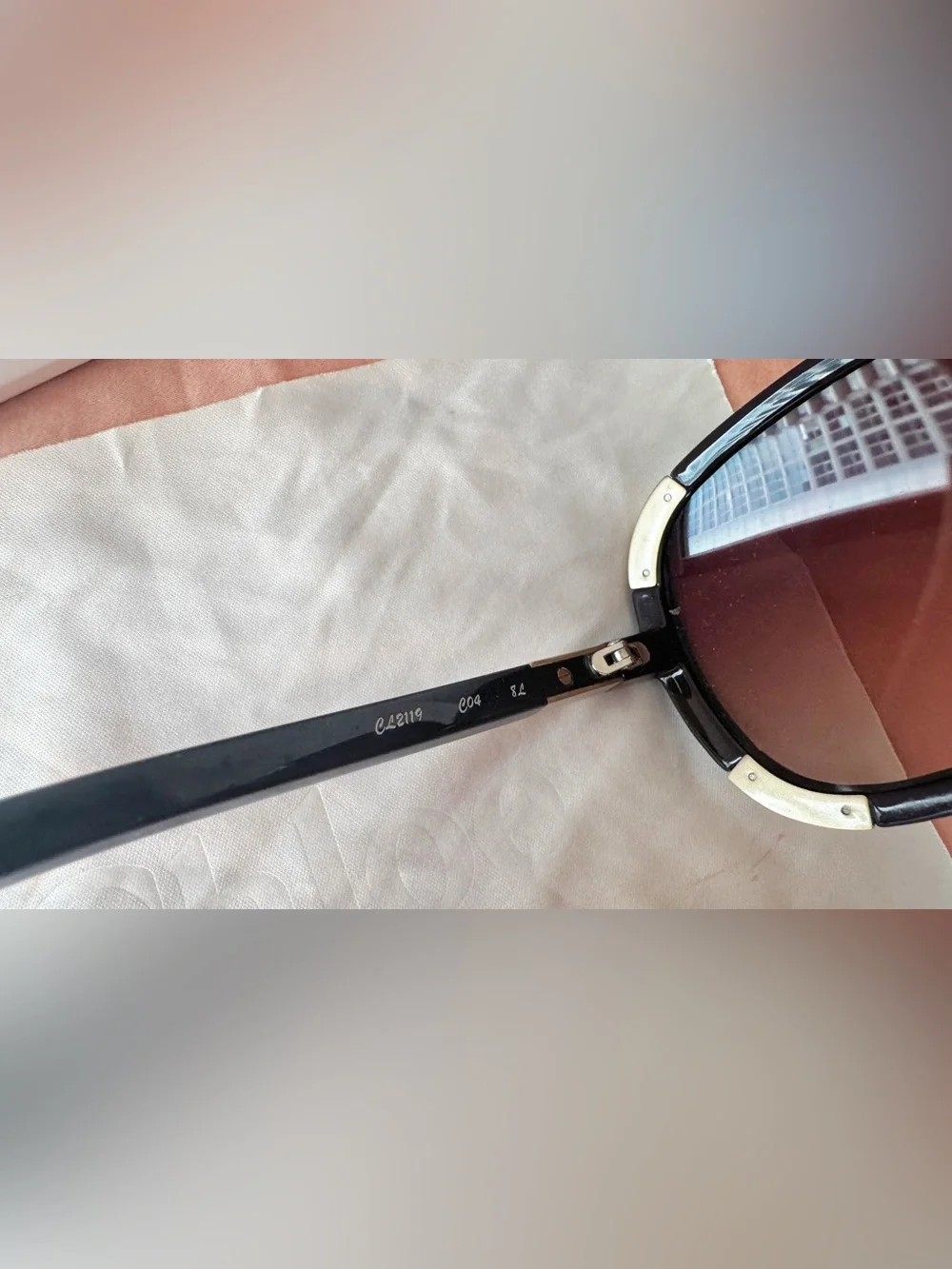 Chloe Vintage Women’s Oversized Round Sunglasses in Dark Brown with Brown Lenses - Picture 3 of 8